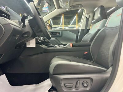 2026 Toyota RAV 4 ADVENTURE 2.5L 4 Cylinders Hybrid Engine White Black SUV GCC Specs