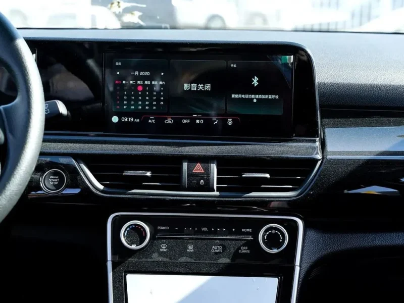 2025 Kia Seltos SX 1.5 Litres 4 Cylinders Petrol Engine White Black SUV Chinese Specs Base Model