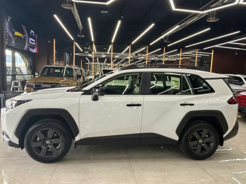 2026 Toyota RAV 4 ADVENTURE 2.5L 4 Cylinders Hybrid Engine White Black SUV GCC Specs