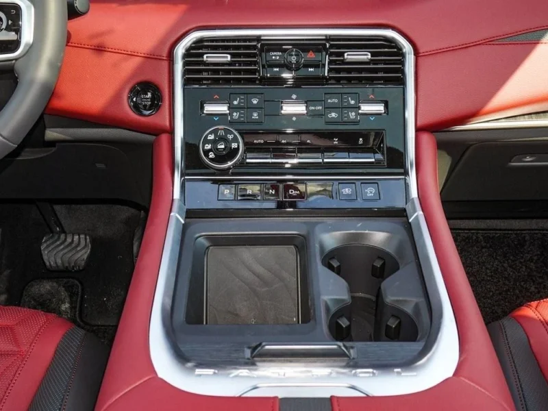 2025 Nissan Patrol LE PLATINUM CITY 3.5-liter Twin-Turbocharged V6 Engine Green Burgundy SUV