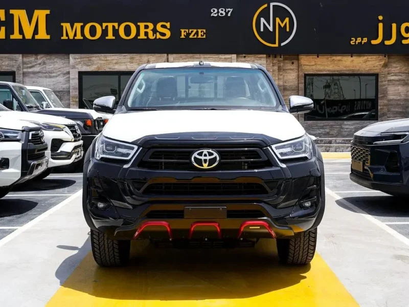 2026 Toyota Hilux SR5 DC 4.0 Litres V6 Petrol Engine Black Pickup Truck GCC Specs Automatic