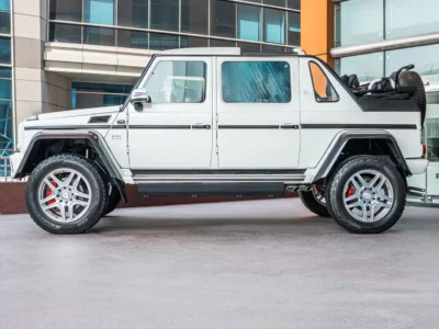 2018 MERCEDES MAYBACH G650 LANDAULET 6 L 12 Cylinders White Red SUV GCC Specs