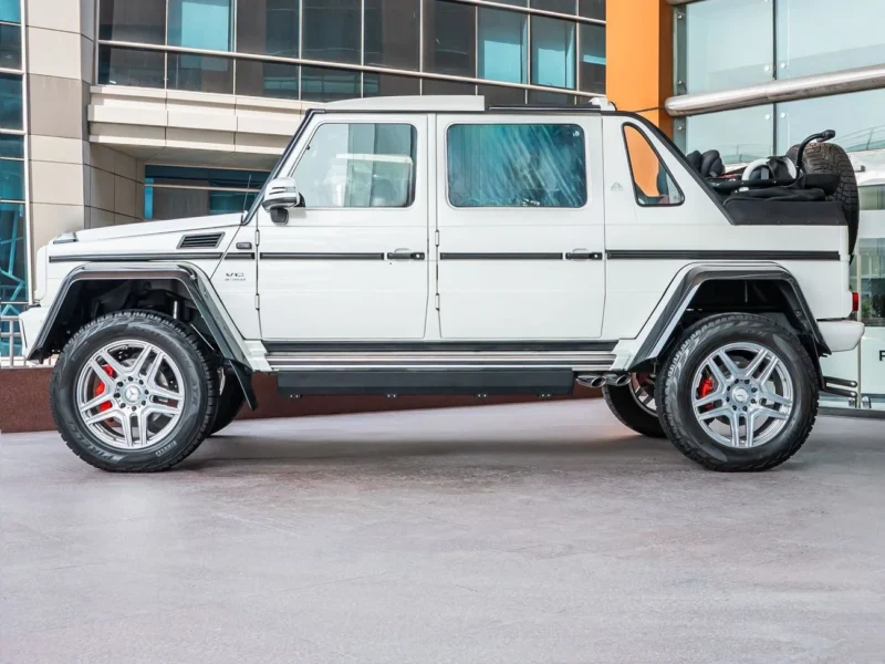 2018 MERCEDES MAYBACH G650 LANDAULET 6 L 12 Cylinders White Red SUV GCC Specs