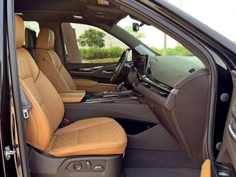 2023 CADILLAC ESCALADE SPORT PLATINIUM 6.2 Litres 8 Cylinders Petrol Engine Black Tan SUV