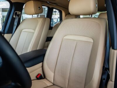 2020 Rolls Royce Cullinan BLACK BADGE KEYVANY 6.75 Litres 12 Cylinders Red Beige SUV