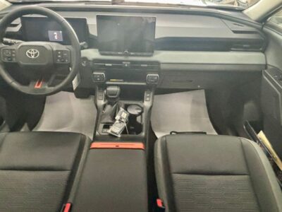 2026 Toyota RAV 4 ADVENTURE 2.5L 4 Cylinders Hybrid Engine White Black SUV GCC Specs