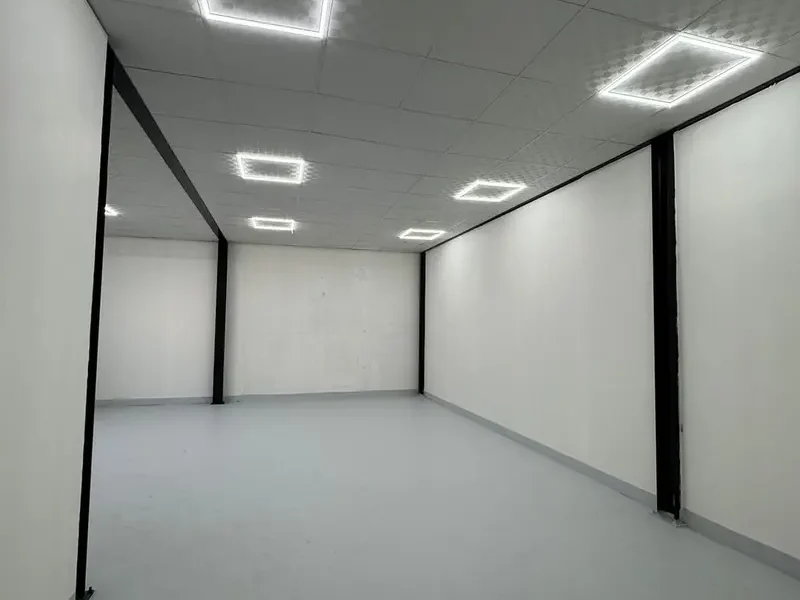 730 sqft WELL MAINTAINED WAREHOUSE STORAGE UNIT LOCATED FOR VARIOUS STORAGE PURPOSES
