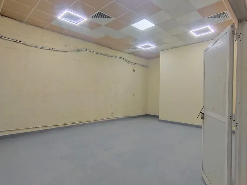 Al Quoz 525 SQFT STORAGE WAREHOUSE AVAILABLE FOR RENT IN ALQUOZ 4 (SD)