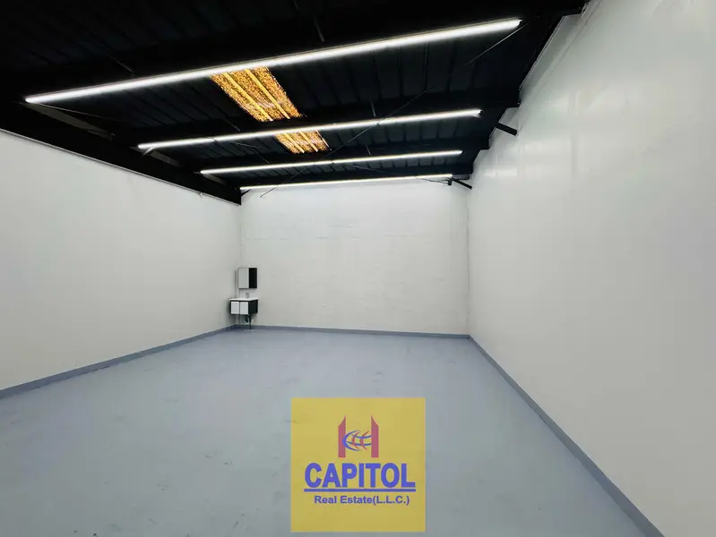 Al Quoz Industrial Area 4 1565 SQFT STORAGE WAREHOUSE AVAILABLE FOR RENT IN ALQ UOZ(BK)