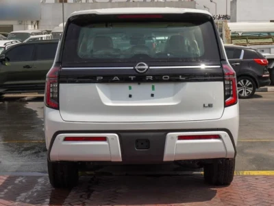 2025 Nissan Patrol LE T2 3.5-liter Twin-Turbocharged V6 Petrol Engine White Beige SUV GCC