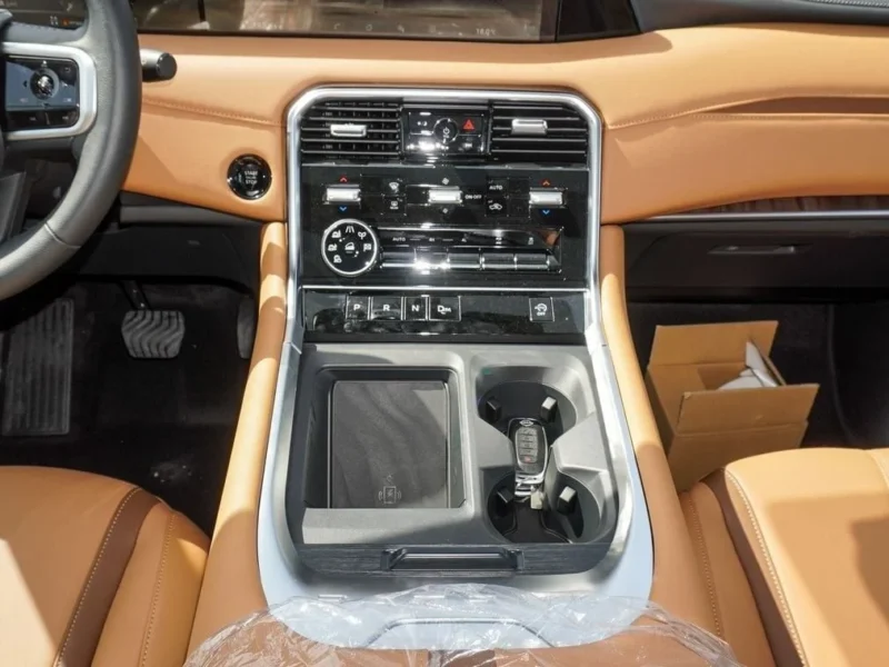 2025 Nissan Patrol LE TITANIUM + 3.5-liter Twin-Turbocharged V6 Engine White Tan SUV GCC