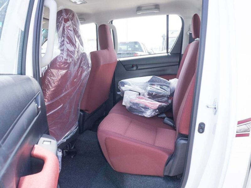 2025 Toyota Hilux GLX GL-2 D-4D 2.4L 4 Cylinders Diesel Engine White Burgundy Pickup Truck