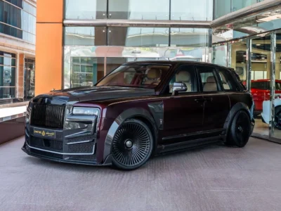 2020 Rolls Royce Cullinan BLACK BADGE KEYVANY 6.75 Litres 12 Cylinders Red Beige SUV
