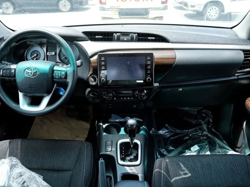 2026 Toyota Hilux SR5 DC 4.0 Litres V6 Petrol Engine Black Pickup Truck GCC Specs Automatic