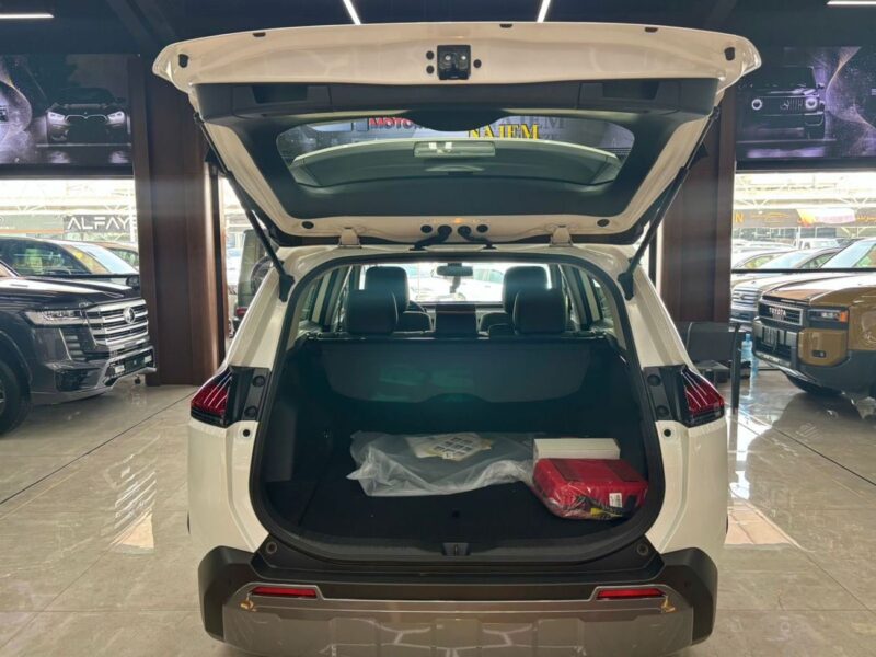 2026 Toyota RAV 4 ADVENTURE 2.5L 4 Cylinders Hybrid Engine White Black SUV GCC Specs