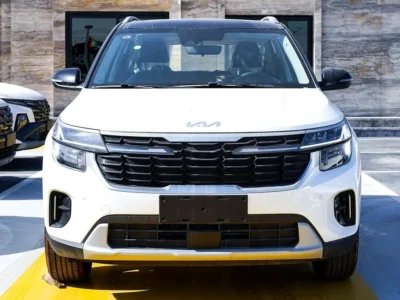 2025 Kia Seltos SX 1.5 Litres 4 Cylinders Petrol Engine White Black SUV Chinese Specs Base Model