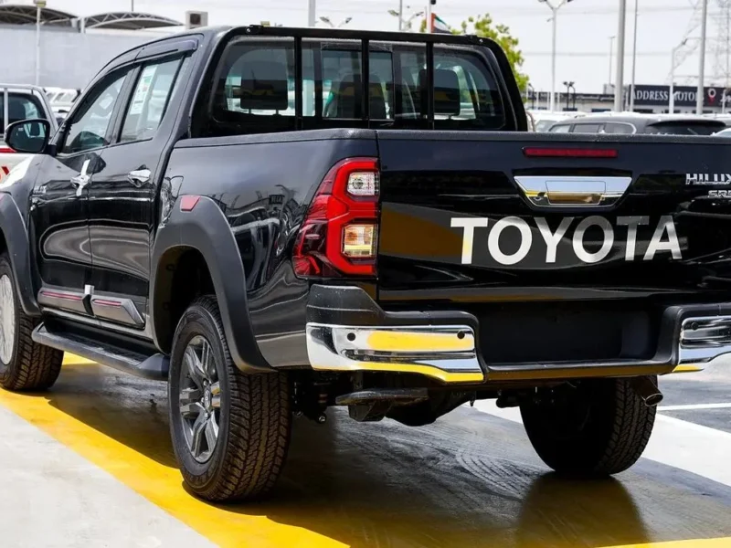 2026 Toyota Hilux SR5 DC 4.0 Litres V6 Petrol Engine Black Pickup Truck GCC Specs Automatic