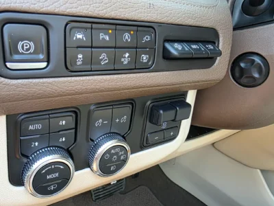 2022 GMC Yukon Denali 6.2 Litres V8 Petrol Engine Black Beige SUV GCC Specs Automatic