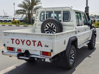 2024 Toyota Land Cruiser DC 4.0 Litres 6 Cylinders Petrol Engine White Beige Pickup Truck GCC Specs