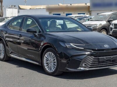 2025 Toyota Camry LE 2.5 Litres 4 Cylinders Petrol Engine Black Beige Sedan GCC Specs