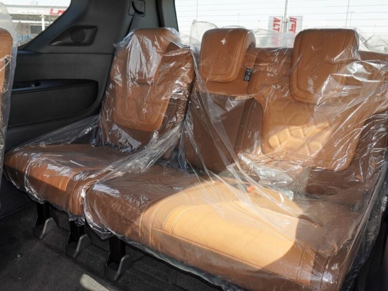 2025 Nissan Patrol Platinum City 3.8 Litres V6 Petrol Engine Grey Tan SUV GCC Specs Automatic
