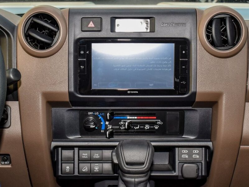 2024 Toyota Land Cruiser 70 HT VXR 4.0 Litres 6 Cylinders Petrol Engine Silver Tan SUV GCC Specs