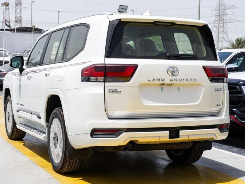 2026 Toyota Land Cruiser GXR 3.5 Litres 6 Cylinders Hybrid Engine White Beige SUV GCC Specs
