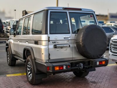 2024 Toyota Land Cruiser 70 HT VXR 4.0 Litres 6 Cylinders Petrol Engine Silver Tan SUV GCC Specs