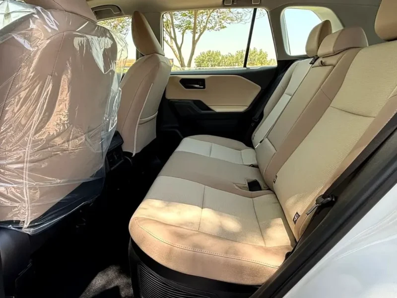 2026 Toyota RAV 4 XLE 2.5 Litres 4 Cylinders Hybrid Engine White Beige SUV GCC Specs