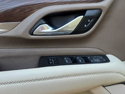 2022 GMC Yukon Denali 6.2 Litres V8 Petrol Engine Black Beige SUV GCC Specs Automatic
