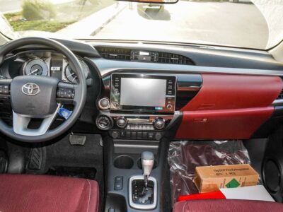 2025 Toyota Hilux GLX-S SR5 2.7 Litres 4 Cylinders Petrol Engine White Burgundy Pickup Truck GCC