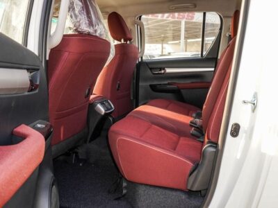 2025 Toyota Hilux GLX-S SR5 2.7 Litres 4 Cylinders Petrol Engine White Burgundy Pickup Truck GCC