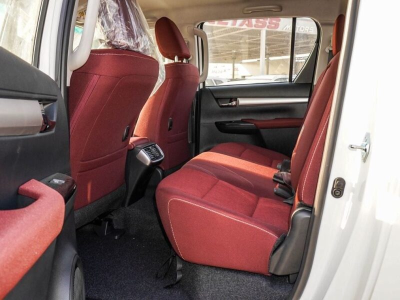2025 Toyota Hilux GLX-S SR5 2.7 Litres 4 Cylinders Petrol Engine White Burgundy Pickup Truck GCC