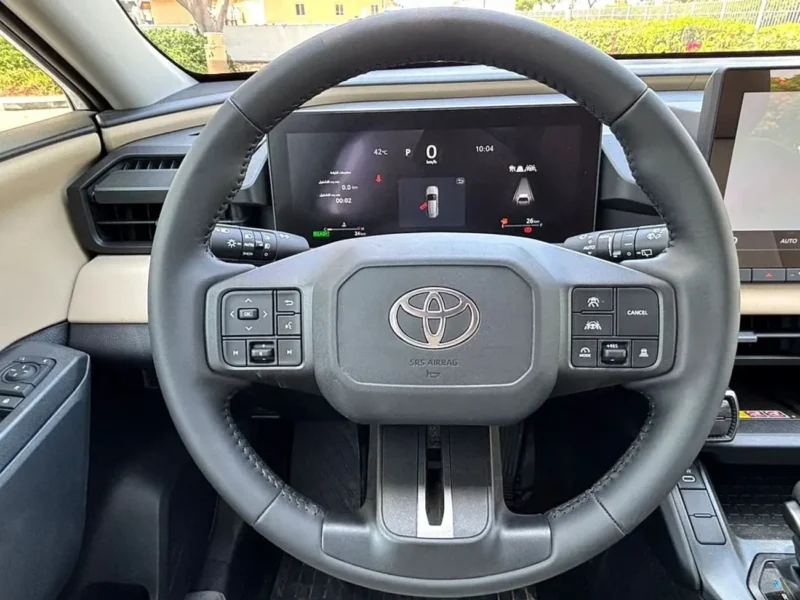2026 Toyota RAV 4 XLE 2.5 Litres 4 Cylinders Hybrid Engine White Beige SUV GCC Specs