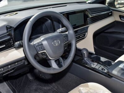 2025 Toyota Camry LE 2.5 Litres 4 Cylinders Petrol Engine Black Beige Sedan GCC Specs