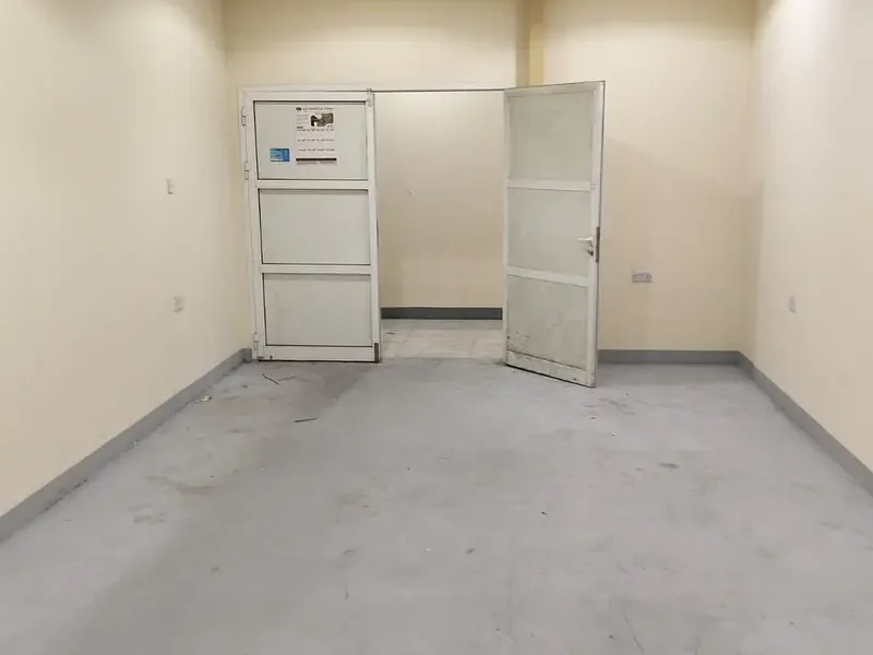 195 sqft VERSATILE AND SPACIOUS WAREHOUSE ON THE GROUND FLOOR – IDEAL FOR STORAGE NEEDS
