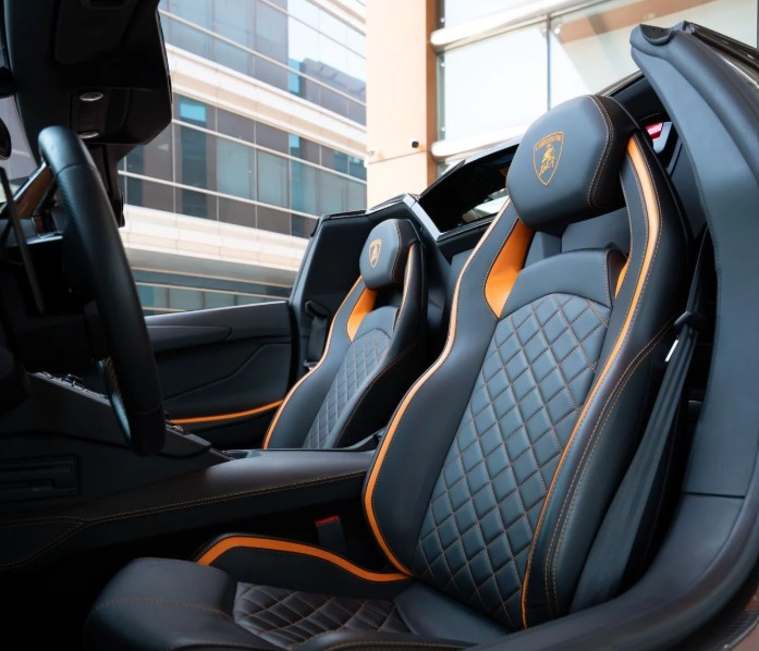 2020 LAMBORGIIHINI AVENTADOR S ROADSER 6.75L 12 Cylinders Orange Black Convertible GCC Specs