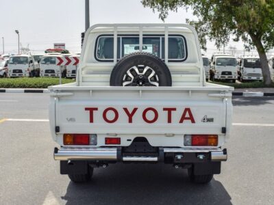 2024 Toyota Land Cruiser DC 4.0 Litres 6 Cylinders Petrol Engine White Beige Pickup Truck GCC Specs