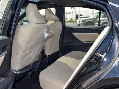 2025 Toyota Camry LE 2.5 Litres 4 Cylinders Petrol Engine Black Beige Sedan GCC Specs
