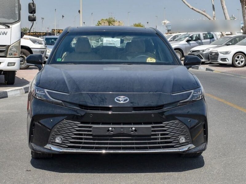 2025 Toyota Camry LE 2.5 Litres 4 Cylinders Petrol Engine Black Beige Sedan GCC Specs