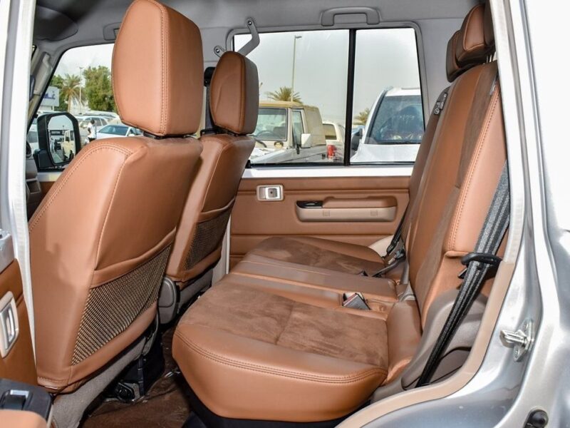 2024 Toyota Land Cruiser 70 HT VXR 4.0 Litres 6 Cylinders Petrol Engine Silver Tan SUV GCC Specs