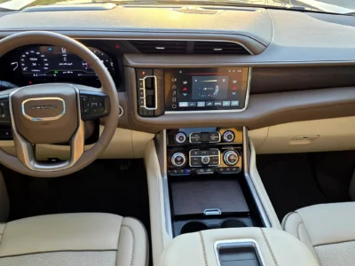 2022 GMC Yukon Denali 6.2 Litres V8 Petrol Engine Black Beige SUV GCC Specs Automatic
