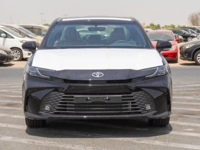 2025 Toyota Camry LE 2.5 Litres 4 Cylinders Hybrid Engine Black Tan Sedan GCC Specs Automatic