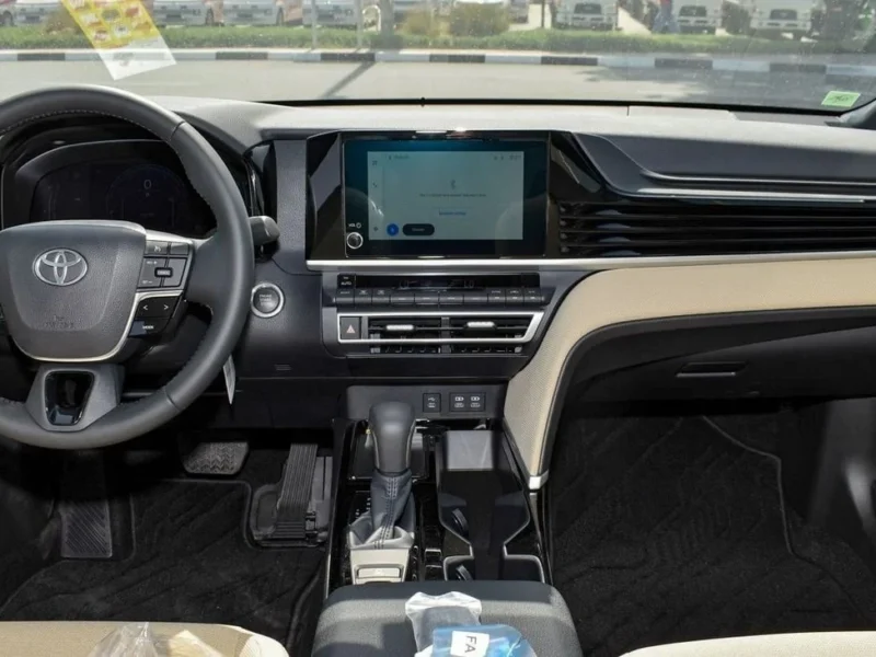 2025 Toyota Camry LE 2.5 Litres 4 Cylinders Petrol Engine Black Beige Sedan GCC Specs