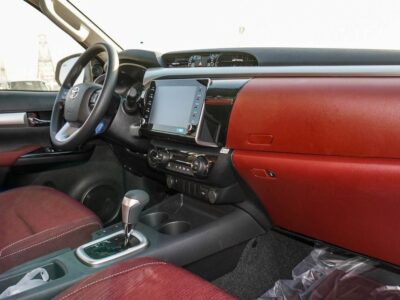 2025 Toyota Hilux GLX-S SR5 2.7 Litres 4 Cylinders Petrol Engine White Burgundy Pickup Truck GCC