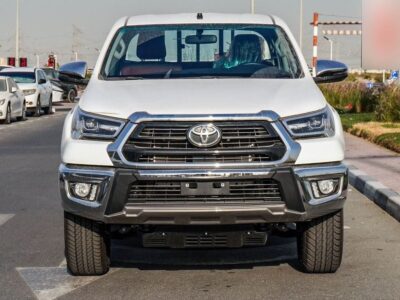 2025 Toyota Hilux GLX-S SR5 2.7 Litres 4 Cylinders Petrol Engine White Burgundy Pickup Truck GCC