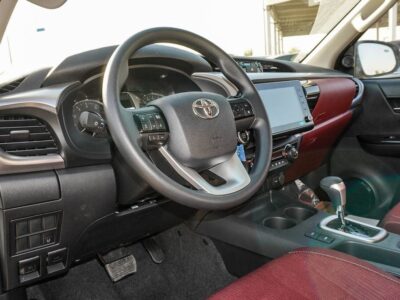 2025 Toyota Hilux GLX-S SR5 2.7 Litres 4 Cylinders Petrol Engine White Burgundy Pickup Truck GCC