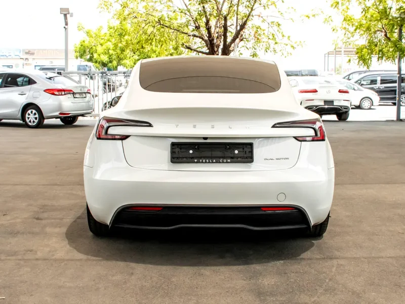 2025 Tesla Model 3 Long Range AWD Electric Vehicle 650+ KM Range White Black Sedan GCC Specs