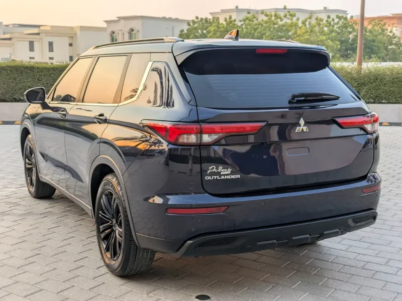 2024 Mitsubishi Outlander Premium 4 Cylinders Petrol Engine Blue Beige SUV GCC Specs