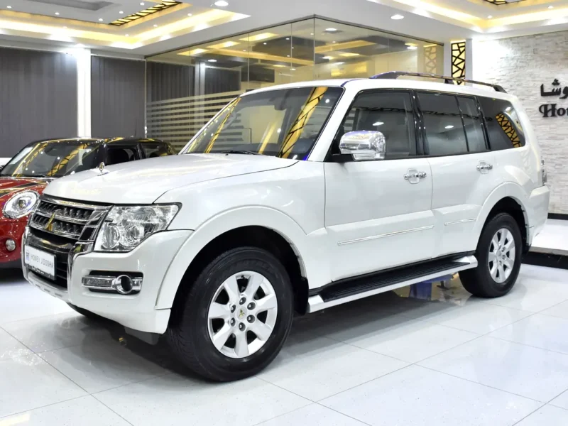 2019 Mitsubishi Pajero GLS 6 Cylinders Petrol Engine White Beige SUV GCC Specs Automatic